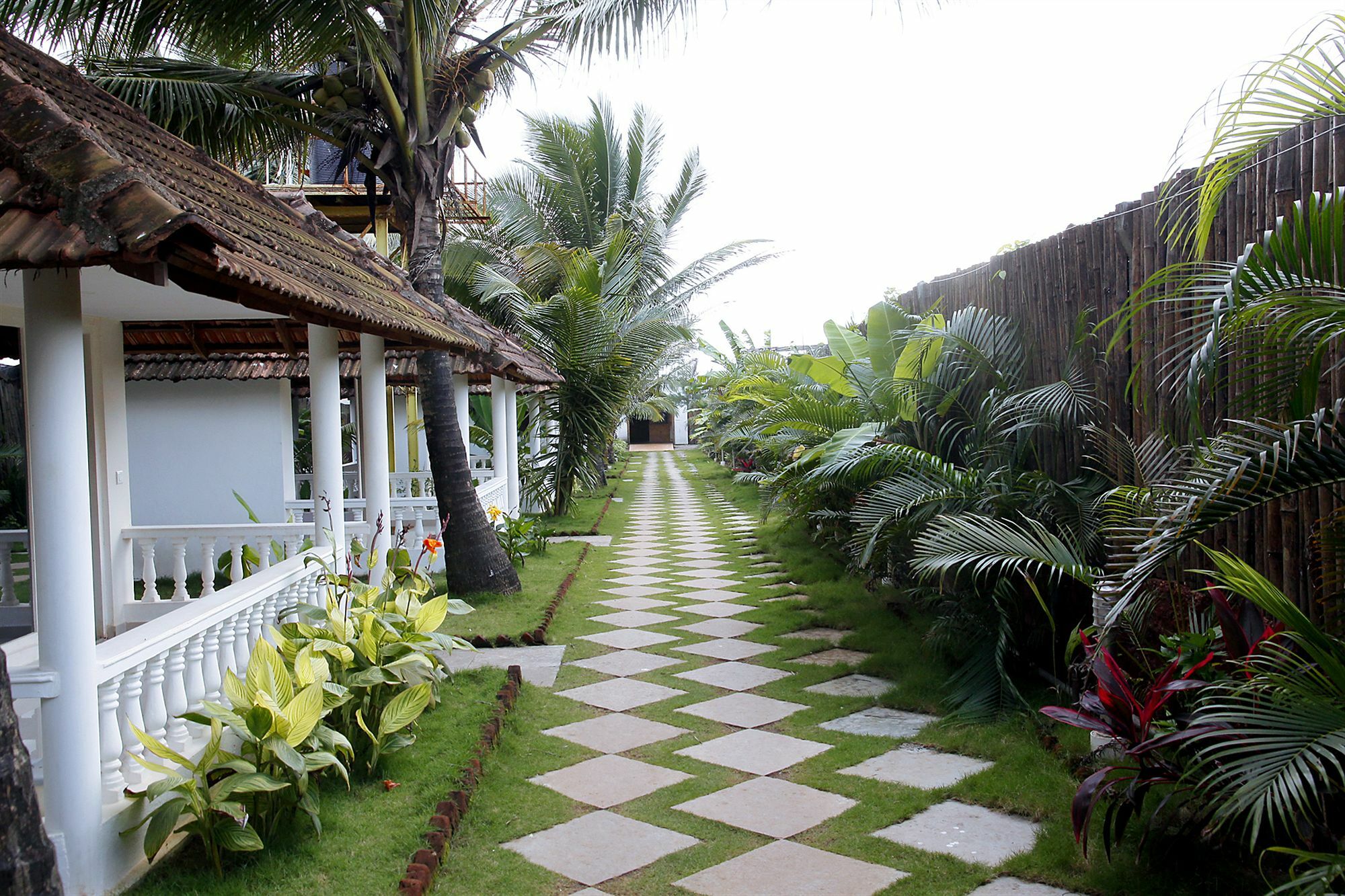 Morjim Holiday Beach Resort Buitenkant foto